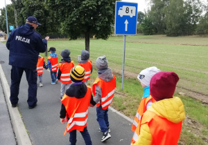 Dzieci rozpoznają znaki drogowe